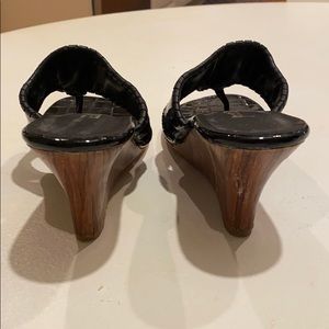 Jack Rogers black wedges